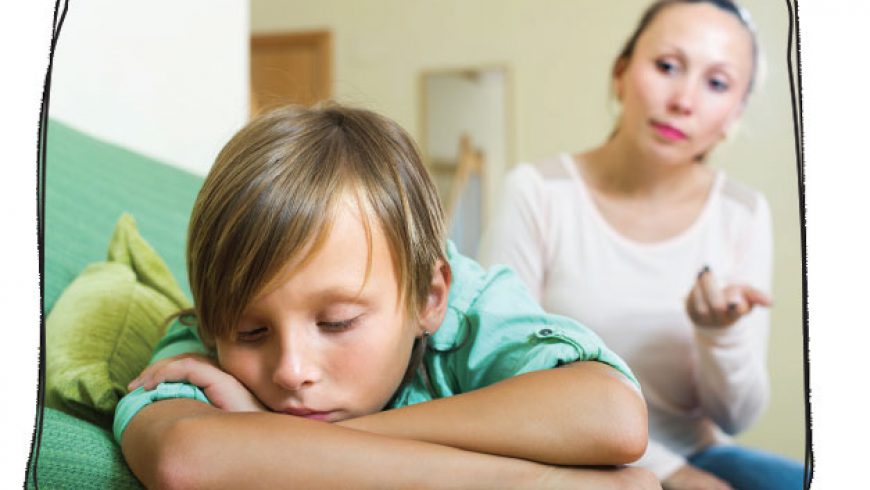 Peut-on obliger un enfant à nous regarder lors d’un conflit ?